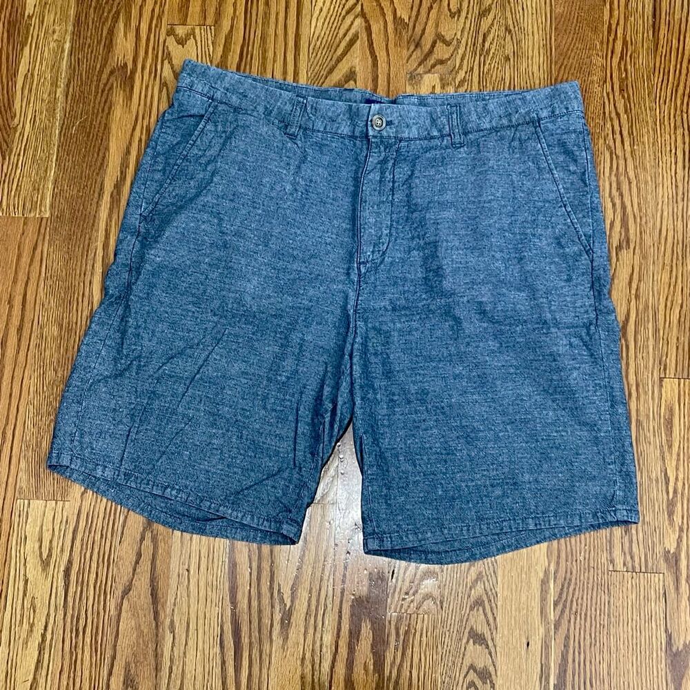 Johnnie-O Blue Perkins Chambray Shorts. Denim look. Size 38.